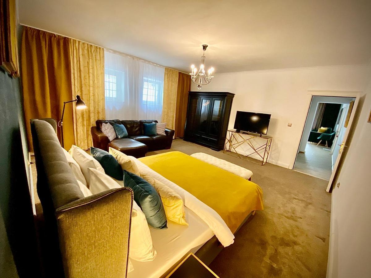 Sarada Boutique Luxury Apartment Deva Exterior foto