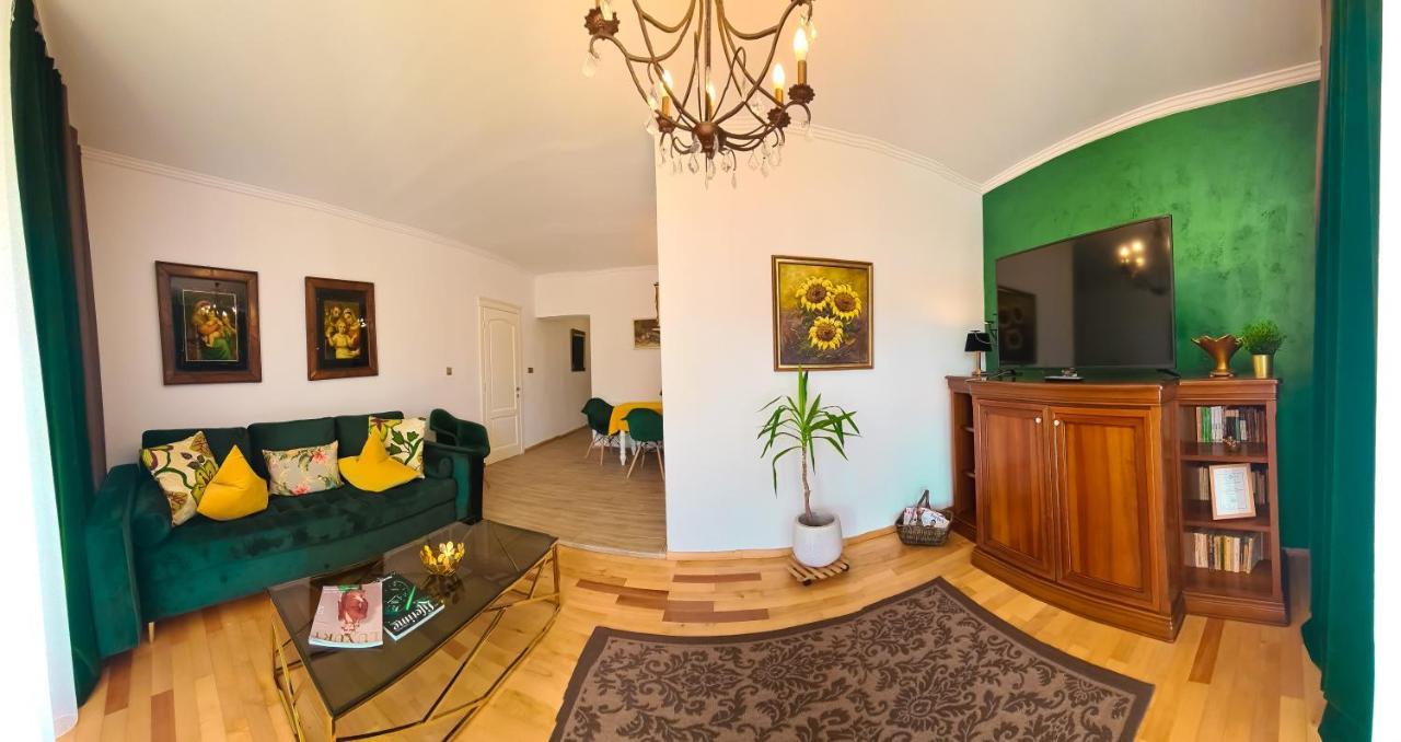 Sarada Boutique Luxury Apartment Deva Exterior foto