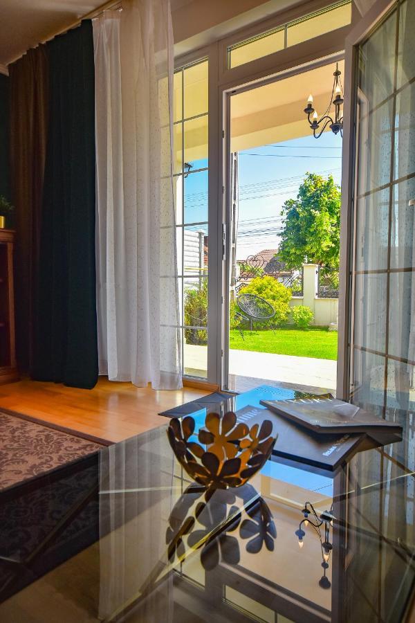 Sarada Boutique Luxury Apartment Deva Exterior foto