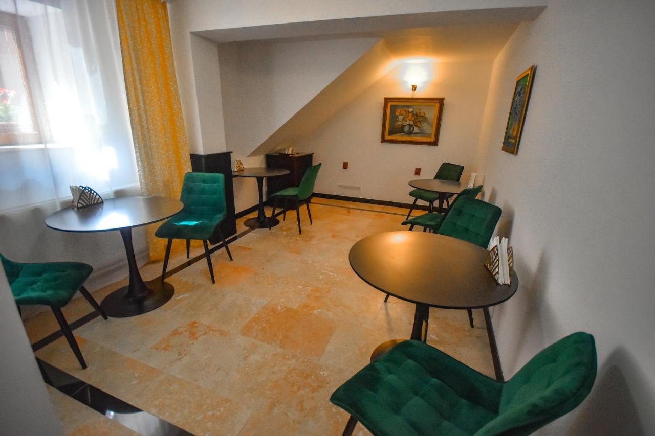 Sarada Boutique Luxury Apartment Deva Exterior foto